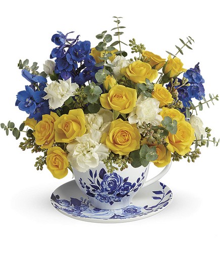 Teleflora's Pretty Teatime Bouquet